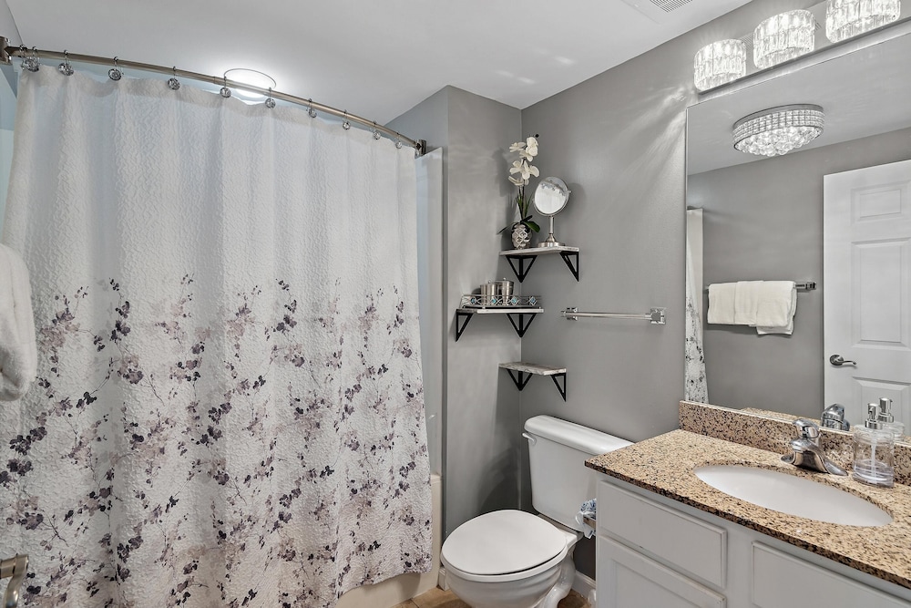 Palms Resort #2307 JR 2BR