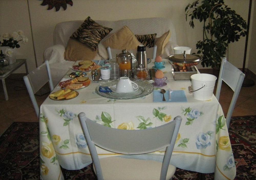 Fabiola Bed & Breakfast en Marino — dining