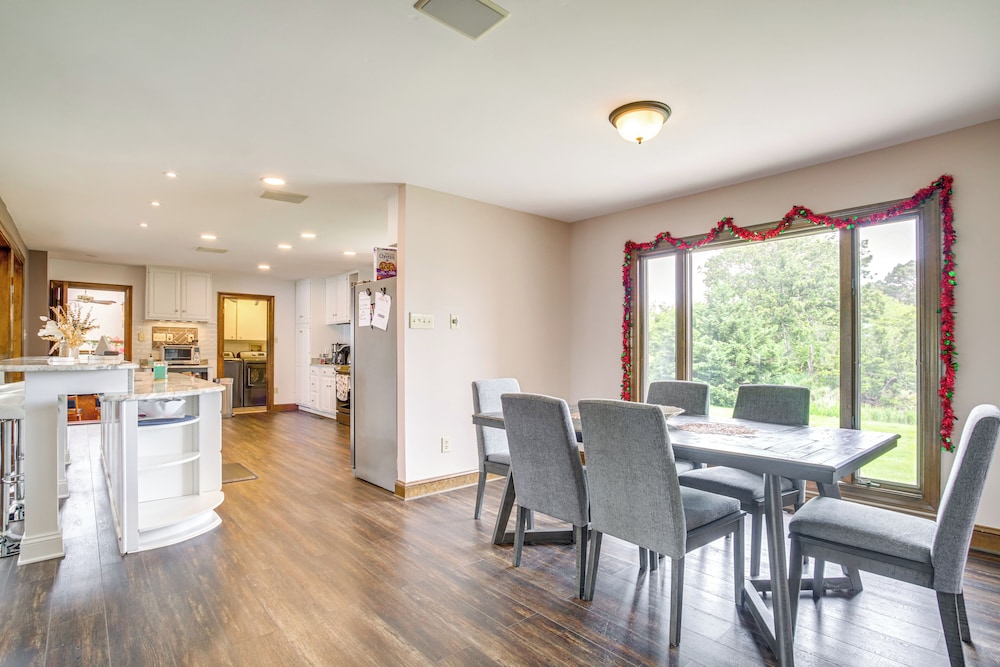 On-site Boat Dock: Queenstown Home w/ Pool & Yard!