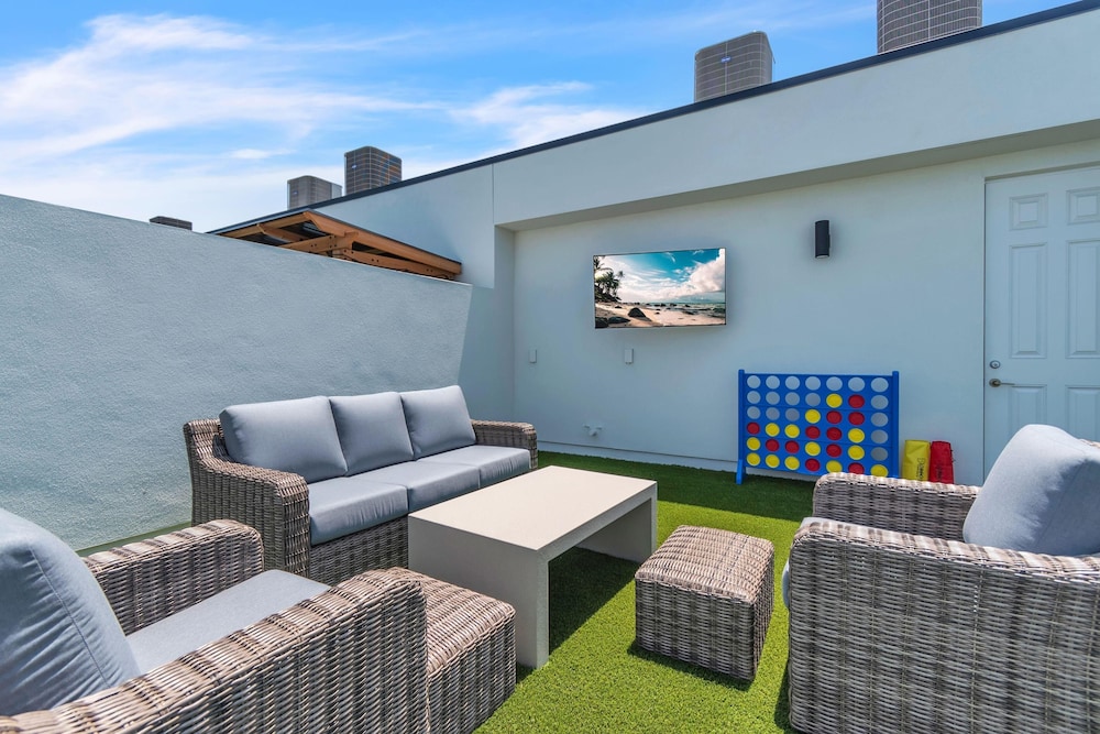 Azul Townhomes A3 - Sunrise