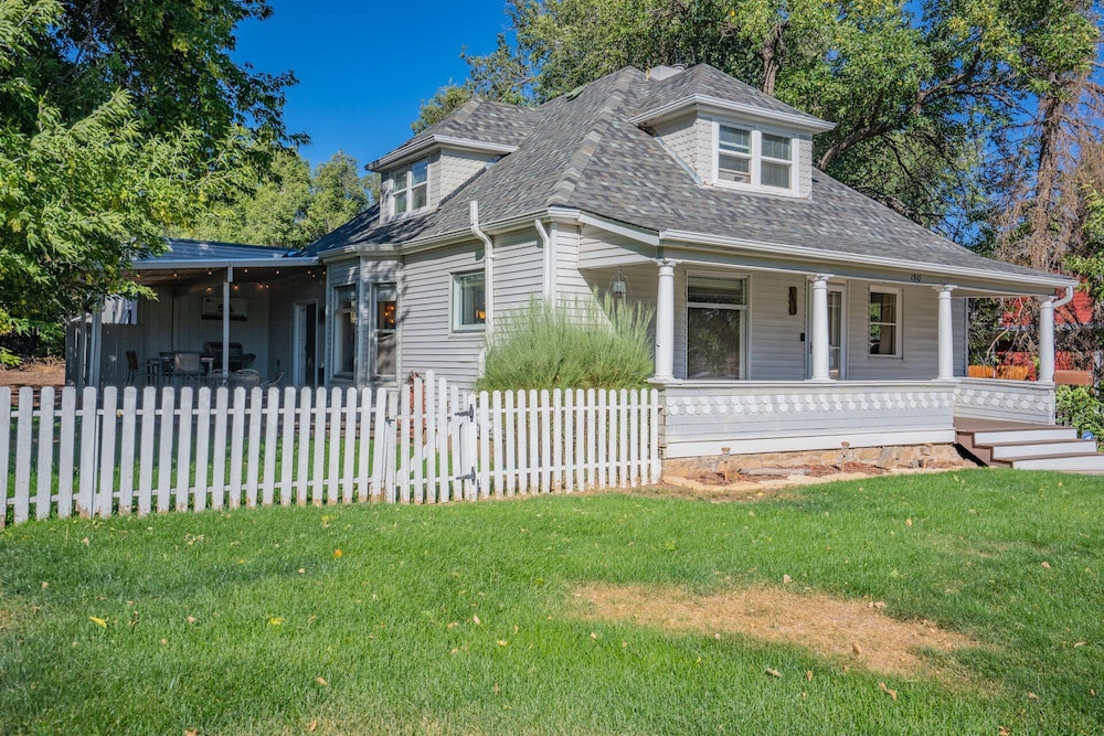 4BD Luxuryclose to Downtown3ba & Pet-friendly!! view 3