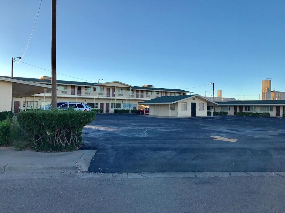 Scottish Inns & Suites