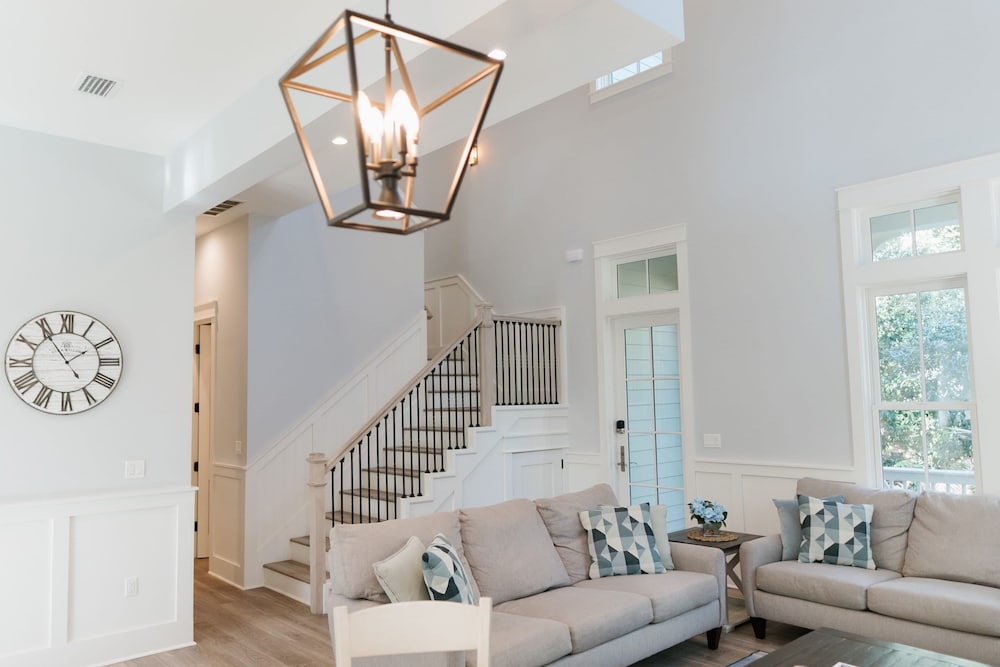 30A Hideaway by Avantstay Walk to Beach 2 Pools