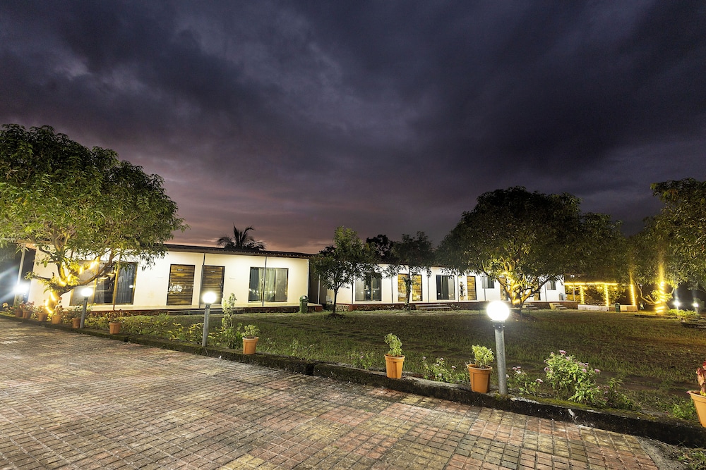 Arbor Resort