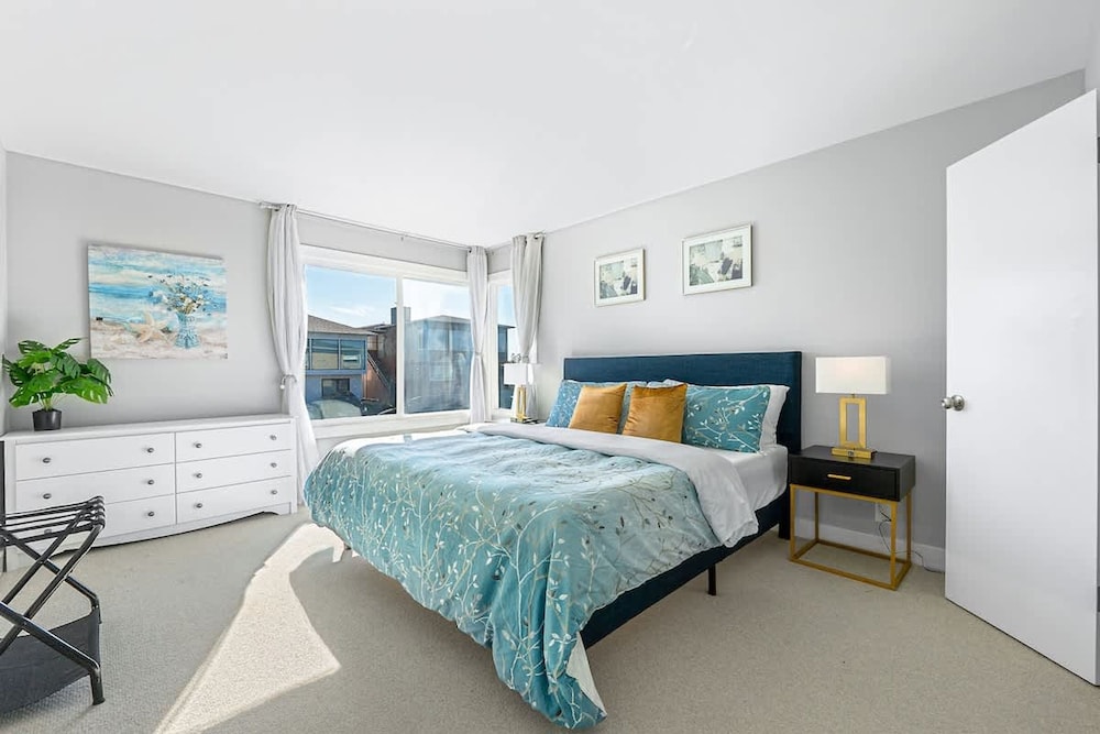 Gem by the sea None-obstructive Ocean View