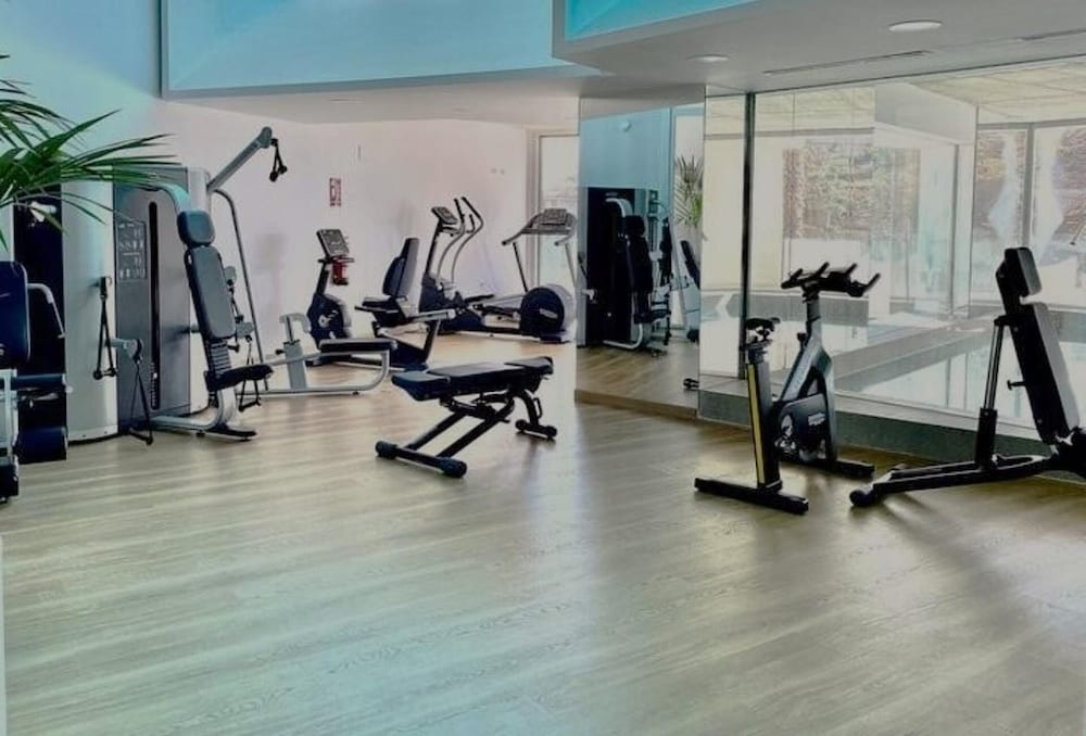Apartment Sleeps 4 With Gym & Spa
