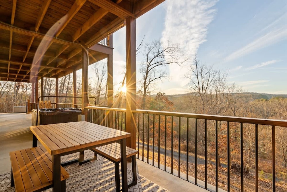 Gorgeous Blue Ridge Views Spacious Retreat With spa