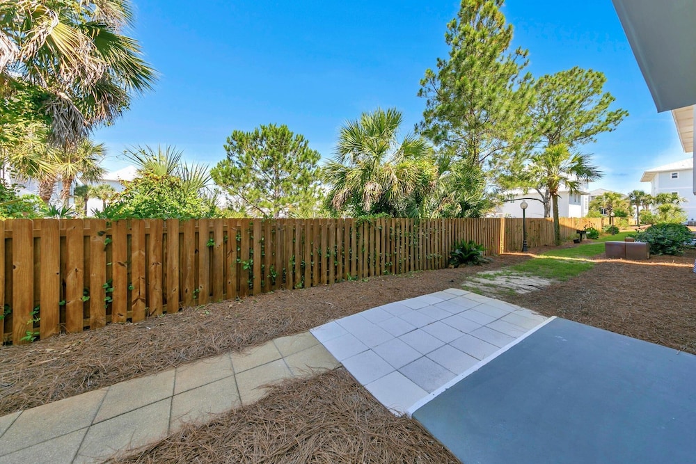 Beachside Villas 412