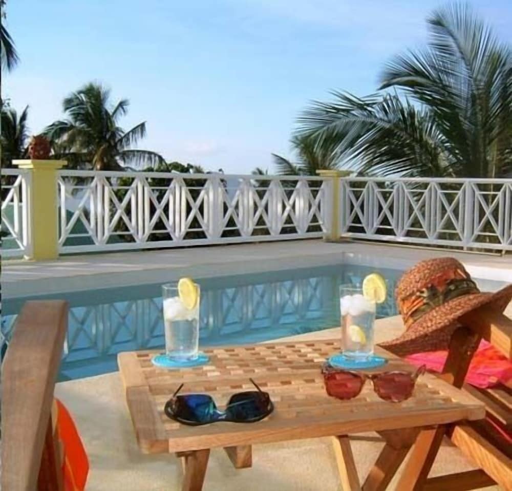 Yellow Bird Villa