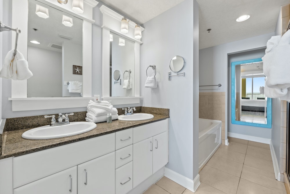 Grand Panama Beach Resort by Panhandle Getaways