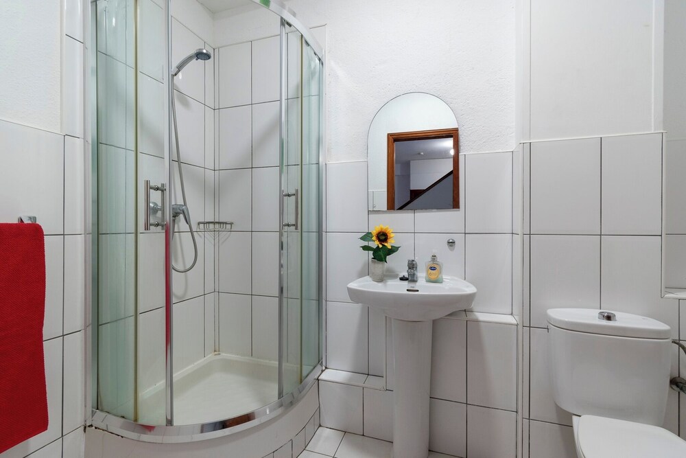 Villa Tricia 6 Bedroom Las Americas