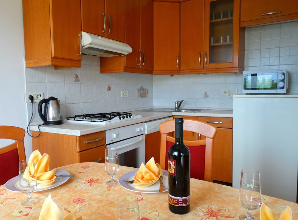 Novi Vinodolski Seafront Apartments With Balcony