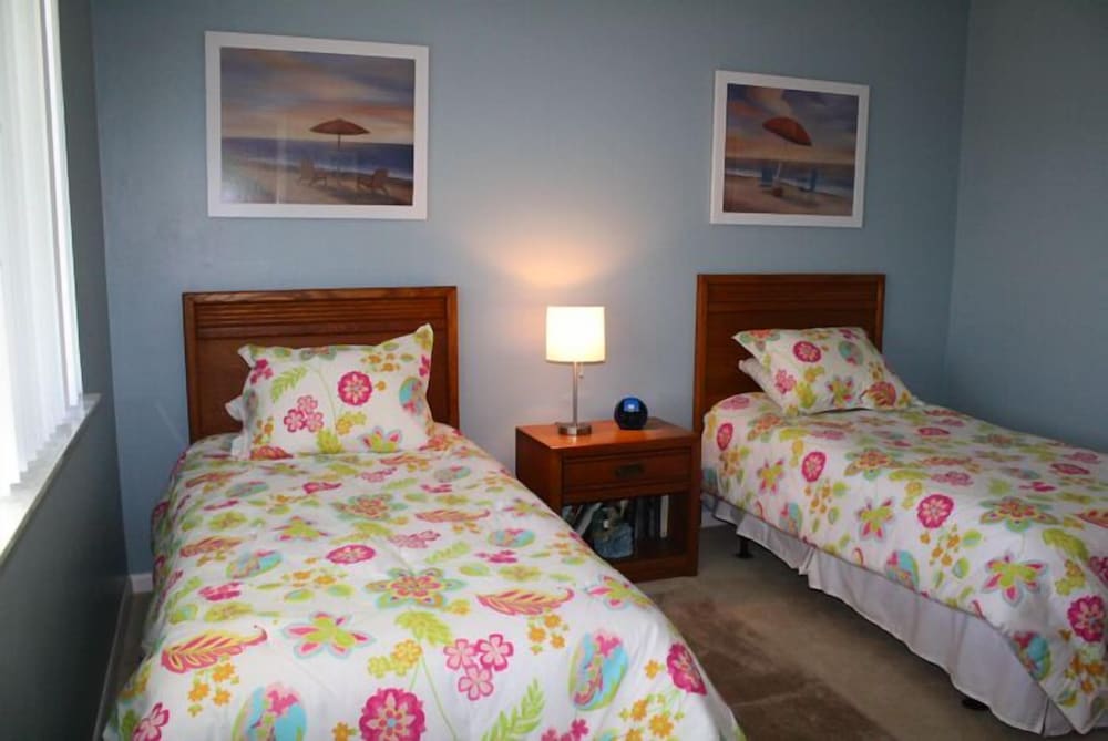 Edgewater Inn