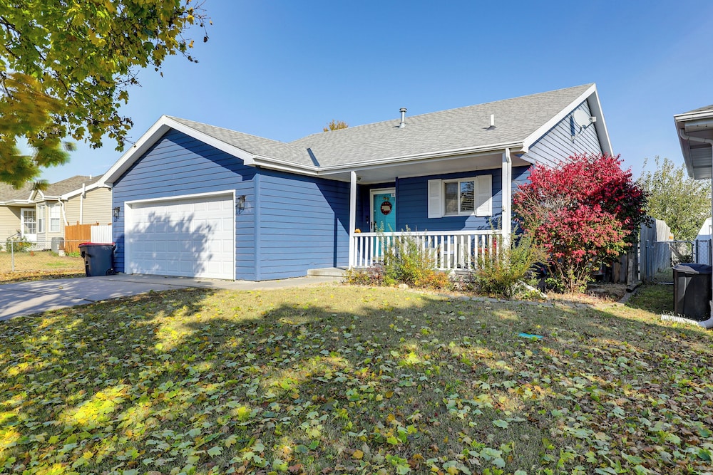 3 Mi to UNL & Memorial Stadium: Home w/ Large Yard