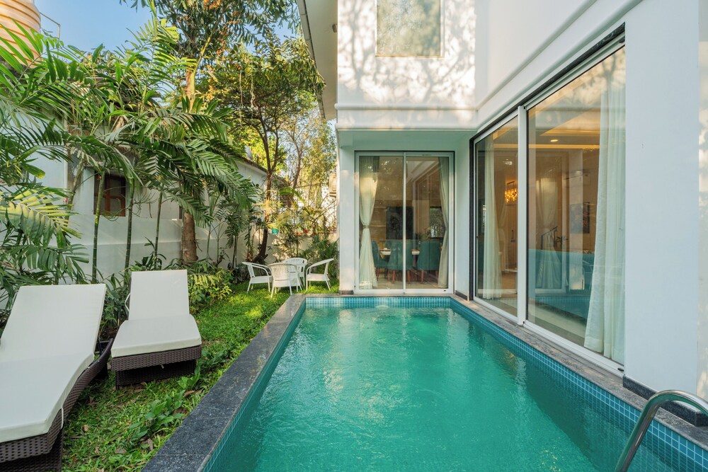 ELIVAAS Laguna Camellia | Luxe 4 BHK Villa Near Popular Beaches with Private Pool