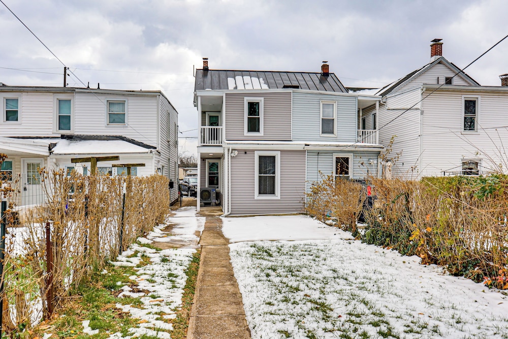 2 Mi to Dtwn Harrisburg! Convenient Duplex