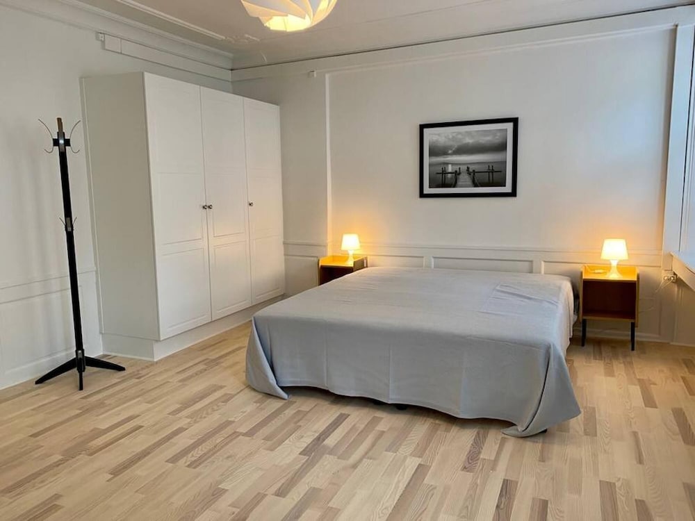 Luxury Tivoli Apt Scandinavian Design Heart of CPH view 5