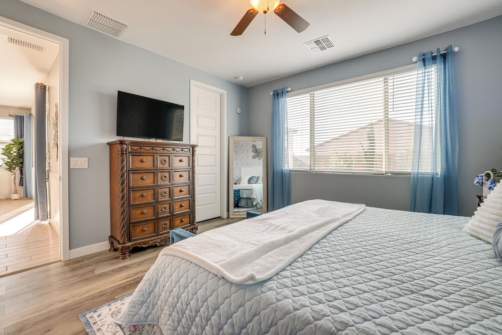 Covered Patio: Family-friendly Home in Casa Grande