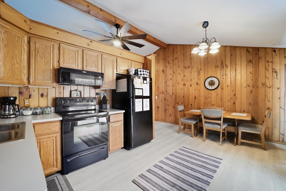 Lewiston Landing: Cozy Lake Access Getaway 3 Bedroom Home