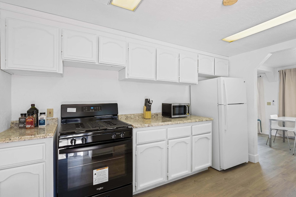 @ Marbella Lane - Modern Cabin-style 2BR Home