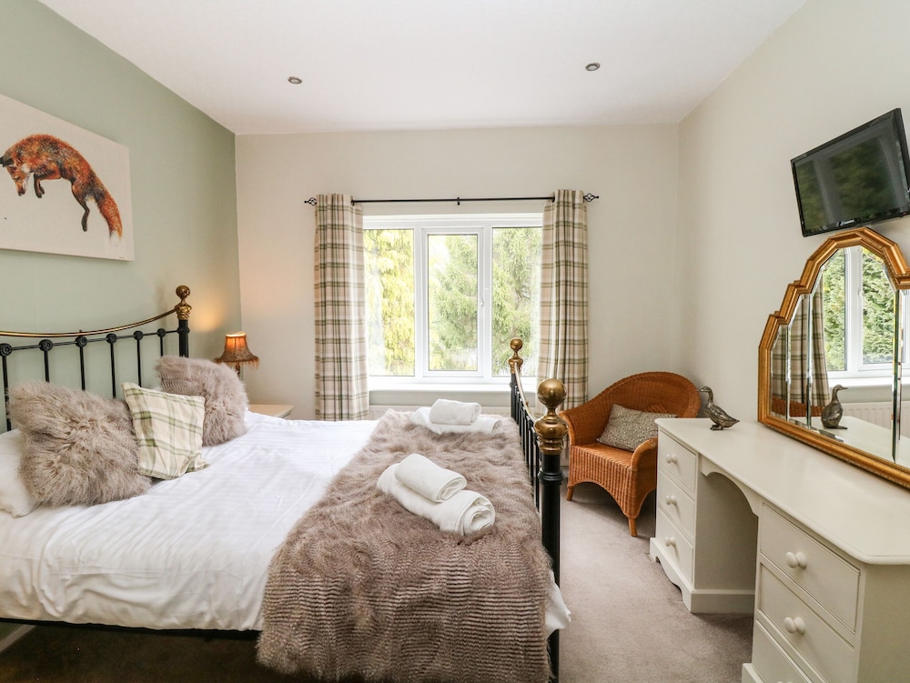 Hope Valley Vacations - Poacher's Arms - Property Image 24