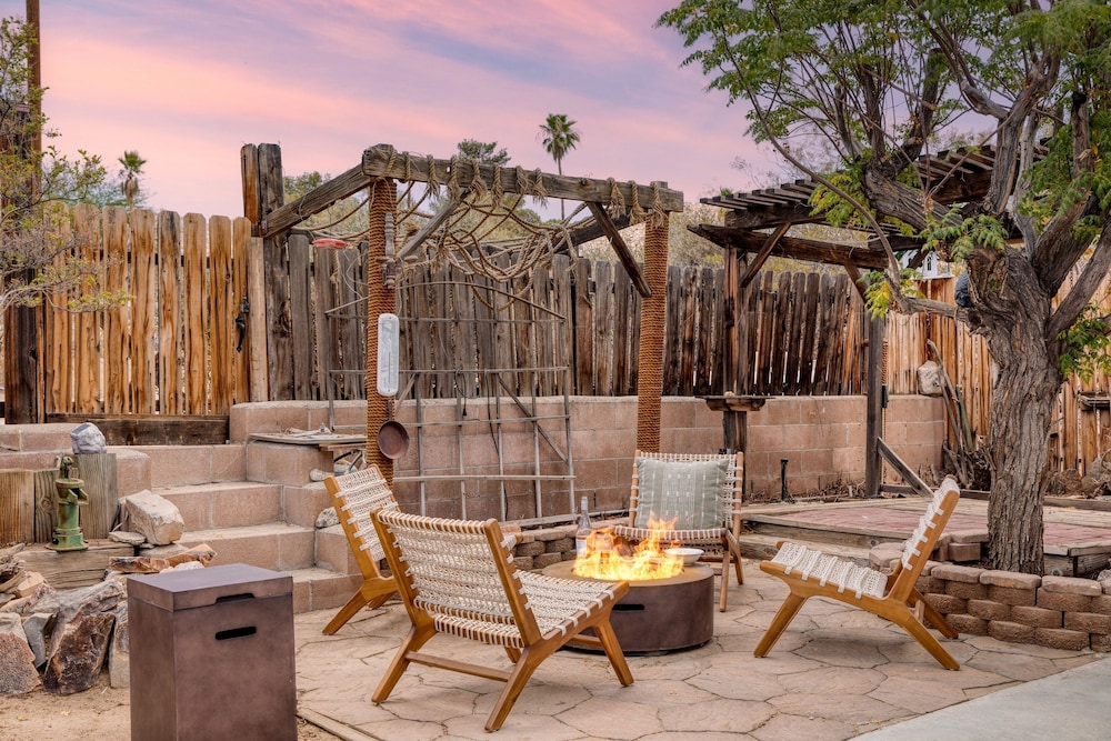 Asteroid by Avantstay Unique Ranch Retreat Just Outside Joshua Tree Permit Vhr22-094