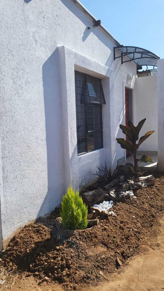 Villa Tlhago Lodge