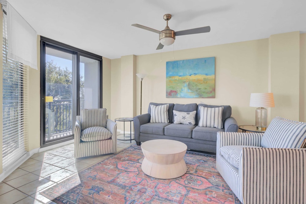Beachfront, Pool Access, Balcony w/ Oceanview 222 D Shipwatch by Avantstay