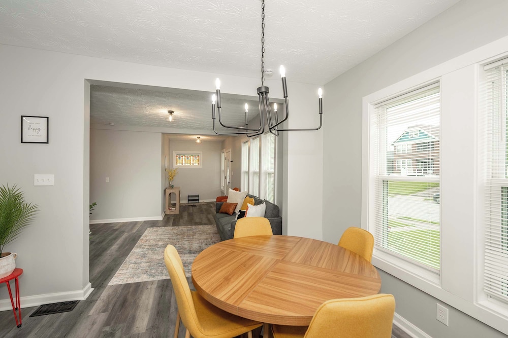 Modern Cincy Home - For 6