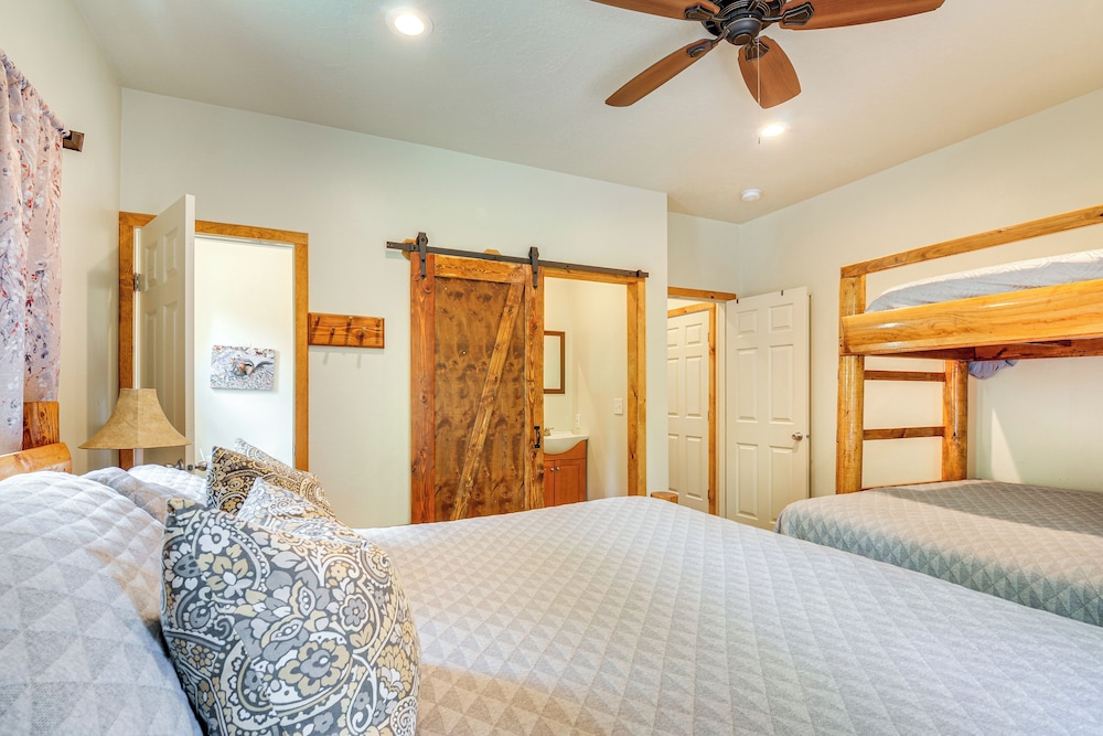 Brian Head Cabin < 1 Mi to Resort: Ski + Mtn Bike