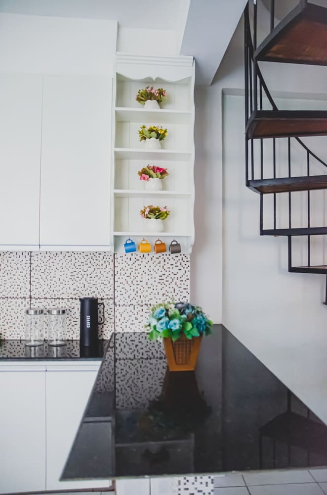 Casa Completa com 3 su tes Wi-fi e Smart Lock