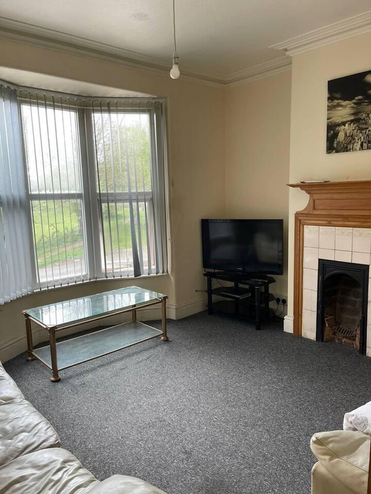 1 Bedroom Flat - Aylestone Road Leicester view 3