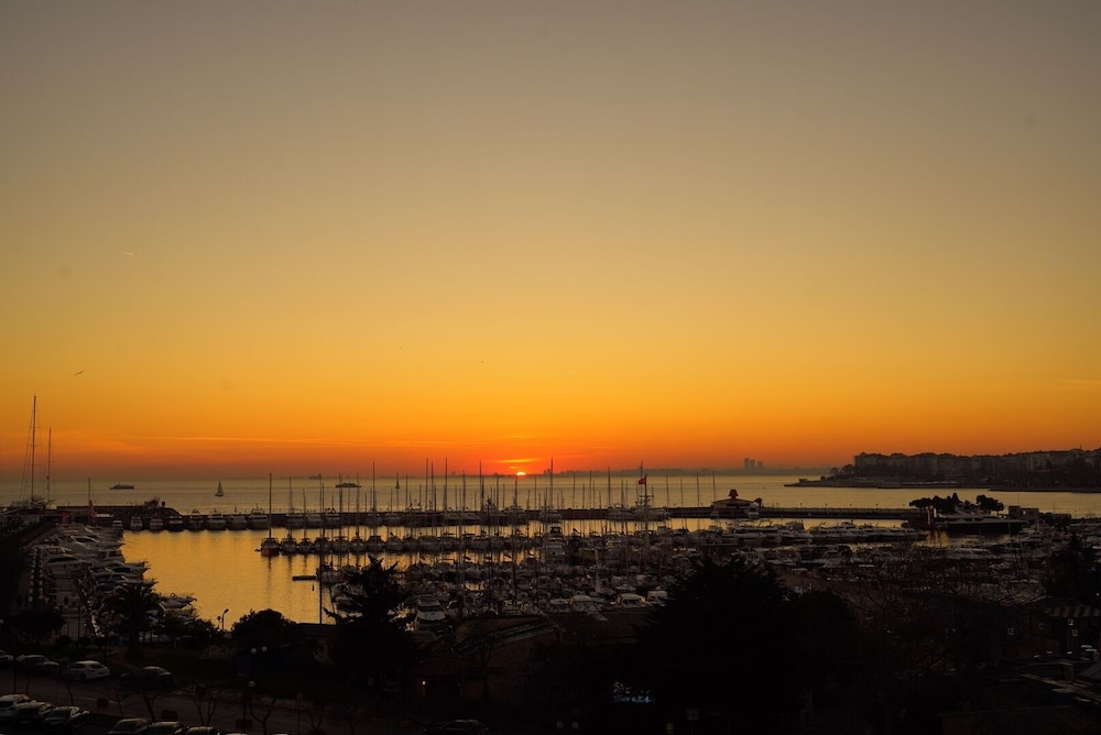 39 Kalamış Marina Oteli - Image 58