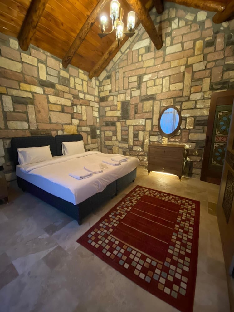Amazing Stone House With Private Pool in Iznik view 5