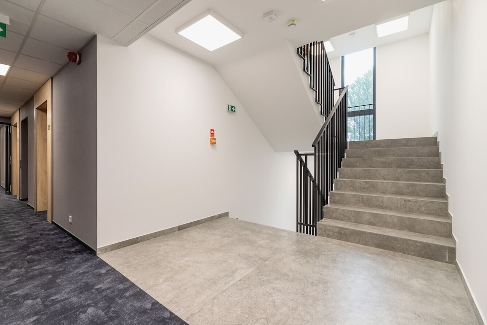 Studio Apartments Cracow by Renters view 3