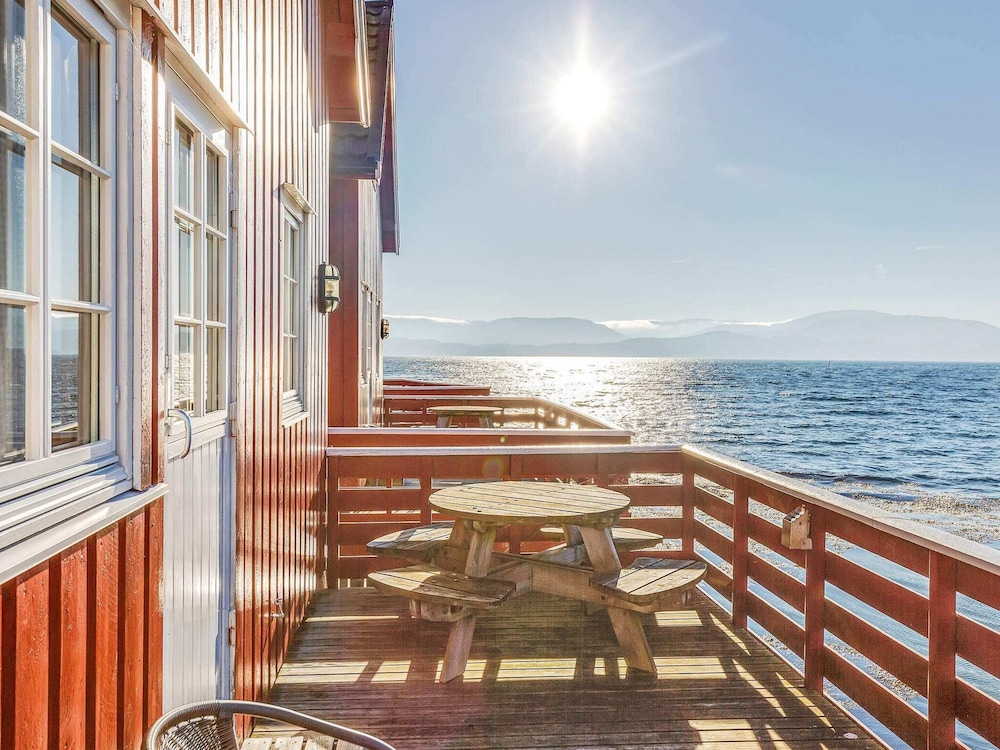 6 Person Holiday Home in Brekstad