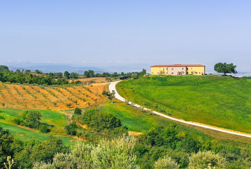 Agriturismo Poggio Mirabile