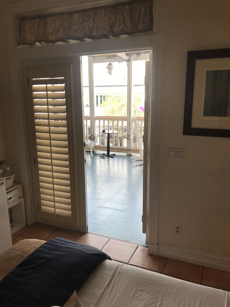 New Orleans House - Gay Men Adult Resort