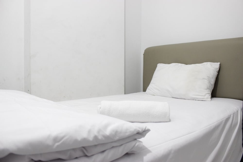 Comfy 2BR Apartment at Mekarwangi Square Cibaduyut, Bandung - 14