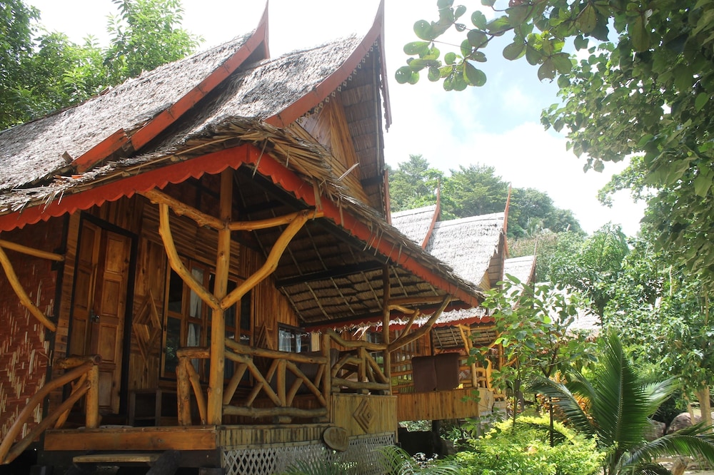 Phi Phi Relax Beach Resort