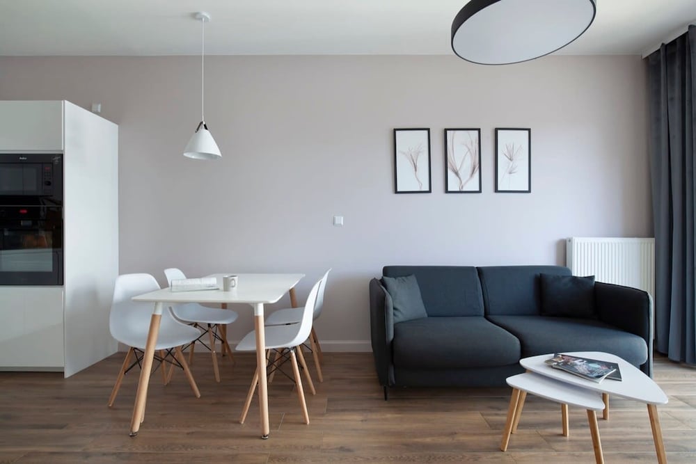 Elite Apartments Berry 2 Cozy Apartment Next to the Museum of World War Center