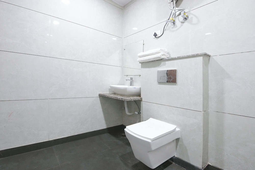 Fabhotel Tulip Sarover