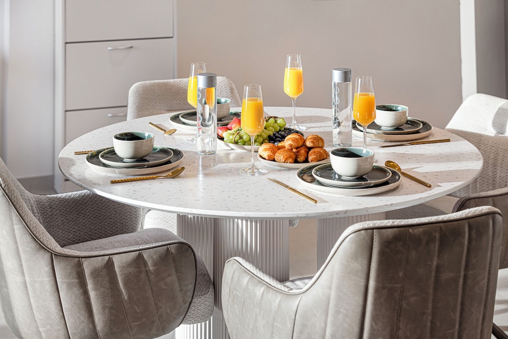 Grande Suites by Hostiva - Sea View