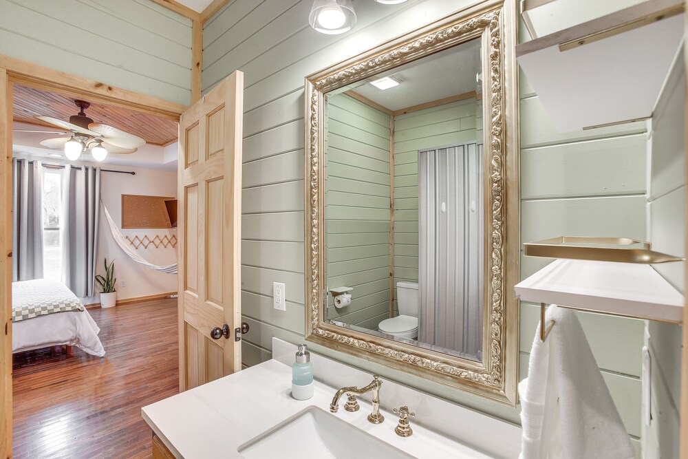 Bethpage Home w/ Private Hot Tub Game Room! - Property Image 22