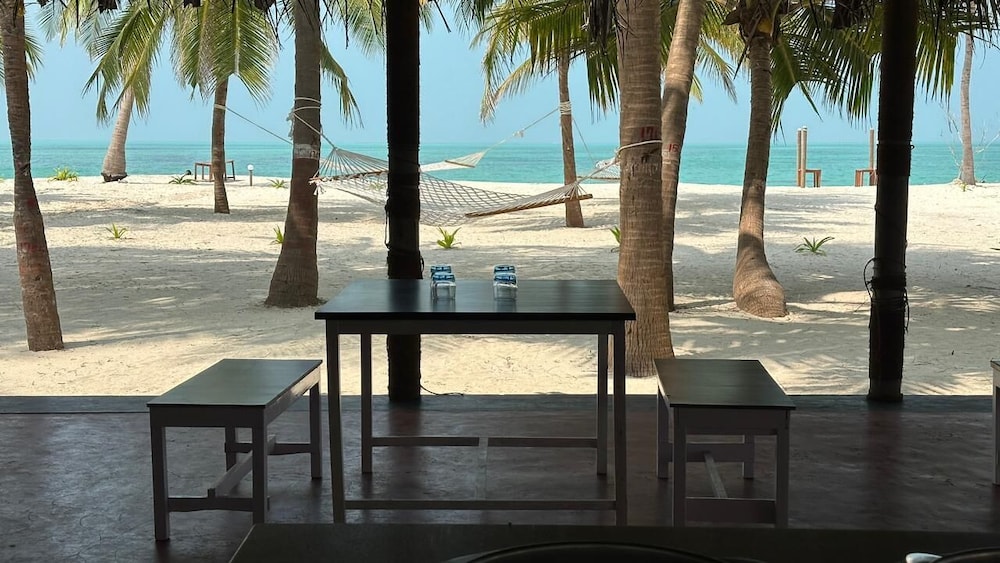 Sea Shells Beach Resort