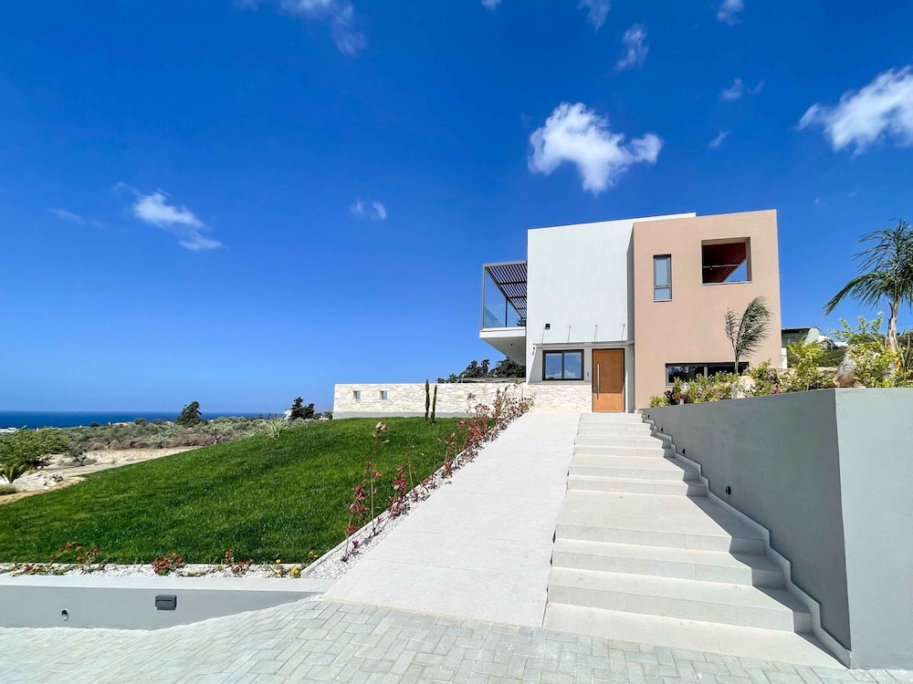 Star Luxury Villa I Gym and Playground