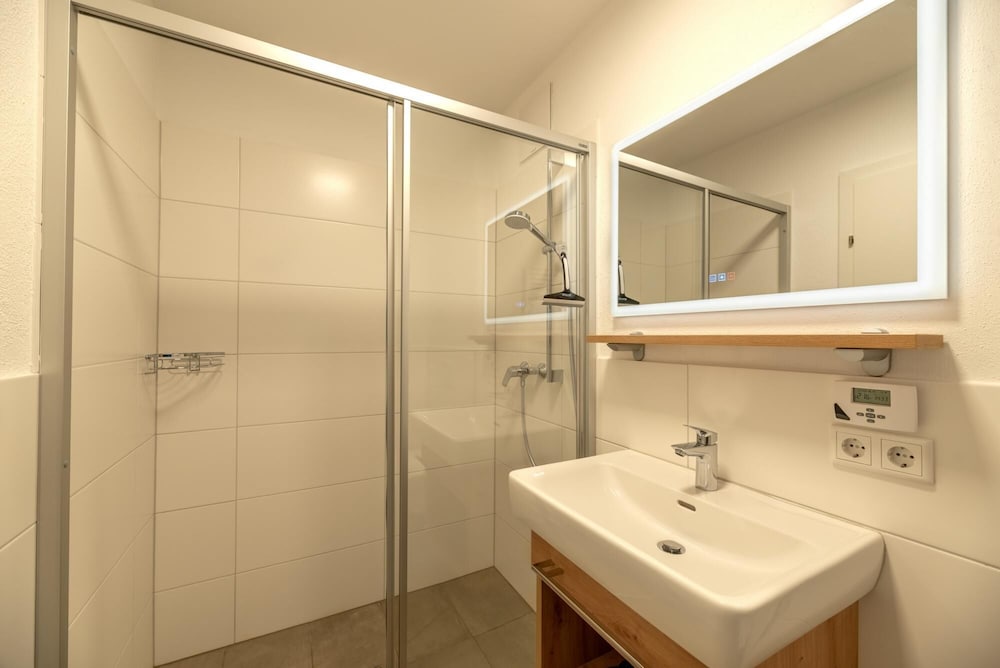 Falken Suites ONE With Garden