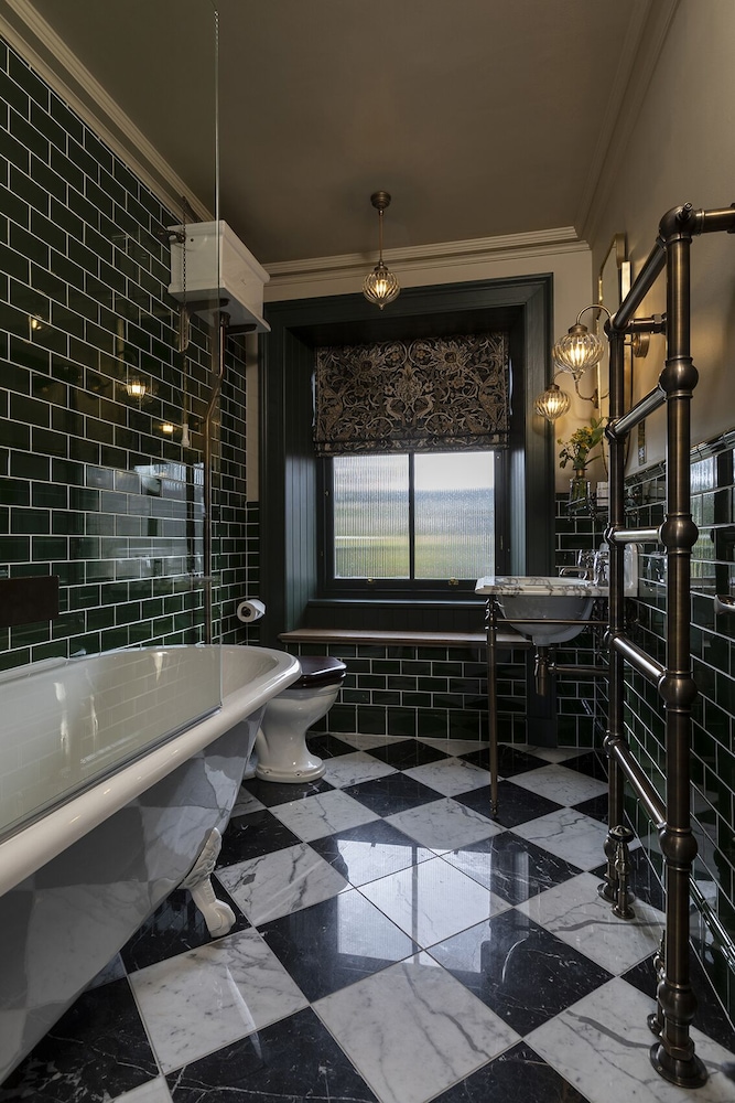 Kildrummy Inn view 5