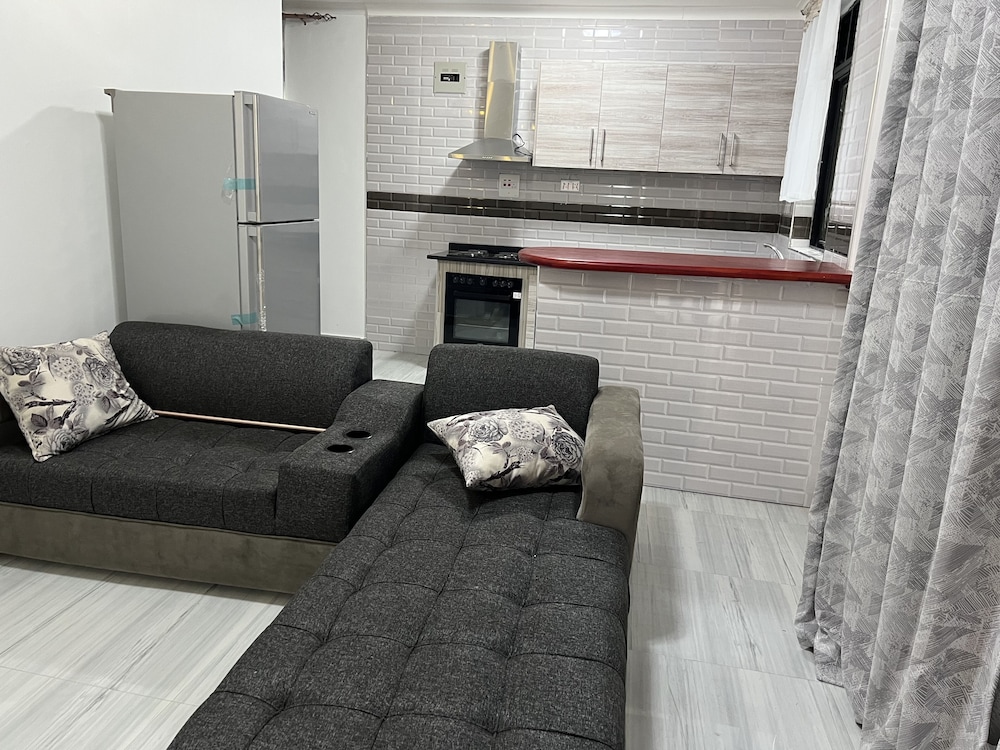 1 Bedroom Fully Furnished Apartment for Rent in Woodlands view 4