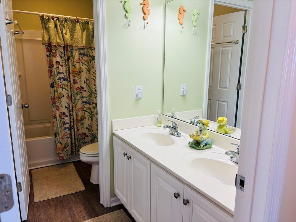 Seascape - 3 Br Home